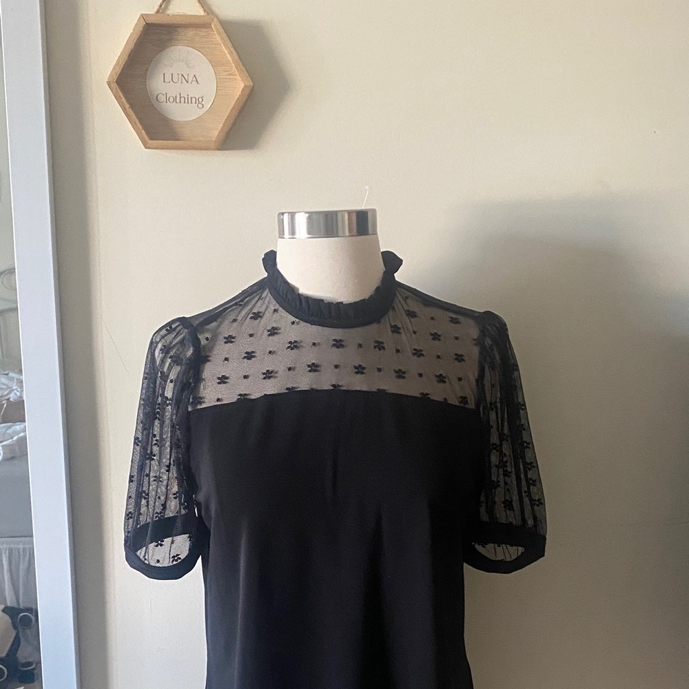 Floral Mesh Top NWT - Picture 3 of 6